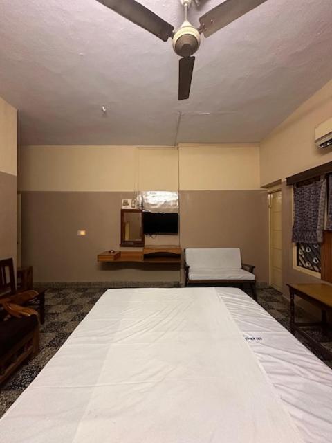 Sri Krishna Residency Hotel Vellore Ngoại thất bức ảnh